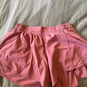 4” seam hottie hot short